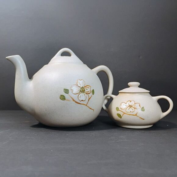 Vtg Pigeon Forge Pottery Coffee Tea Pot & Sugar Bowl Set Enamel Dogwood Flower - Picture 1 of 12